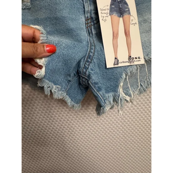 S.O.N.G. High Rise Mom Shorts - Picture 9 of 10